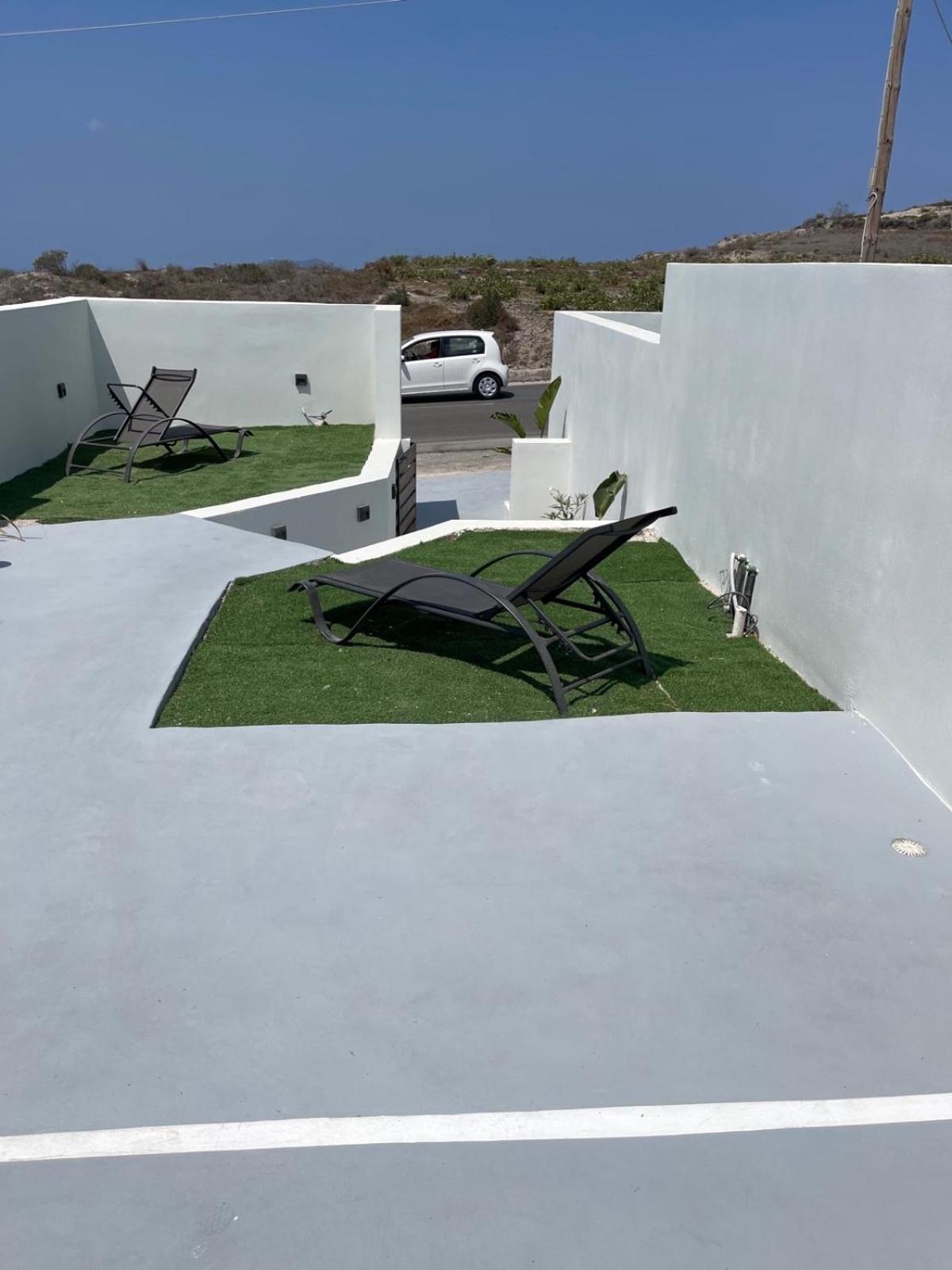 Lejardin Suites Santorini Pyrgos Kallistis Exterior photo